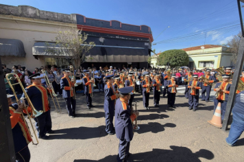 Foto - Desfile Cívico celebra os 128 anos de Dourado