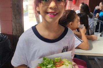 Foto - Merenda especial na semana das crianças