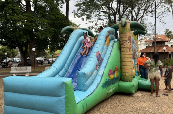 Foto - Festa das crianças na praça da matriz