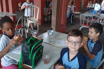 Foto - Merenda especial na semana das crianças