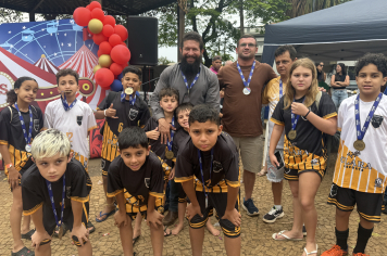 Foto - Festa das crianças na praça da matriz