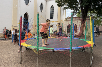 Foto - Festa das crianças na praça da matriz