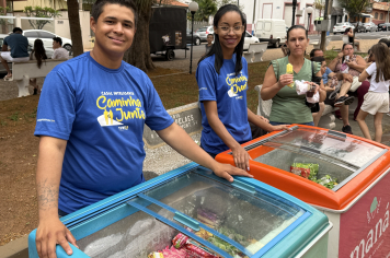 Foto - Festa das crianças na praça da matriz