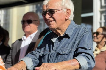 Foto - Desfile Cívico celebra os 128 anos de Dourado