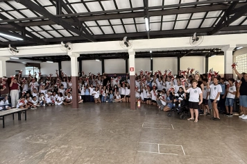 Foto - Entrega de ovos de Páscoa