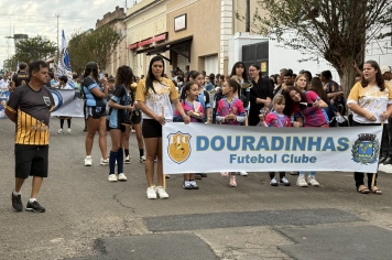 Foto - Desfile cívico 2026