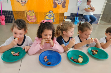 Foto - Merenda especial na semana das crianças