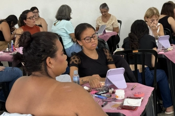 Foto - Curso de automaquiagem