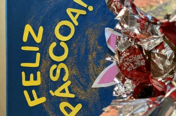 Foto - Entrega de ovos de Páscoa