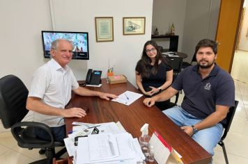 Empresa Assina Contrato do Último Lote do Distrito Empresarial de Dourado