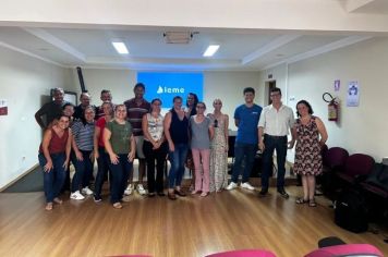 Implantação da Caderneta Digital na Rede Municipal de Ensino de Dourado